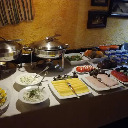 Rezydencja Cleopatra Bed & Breakfast 3*